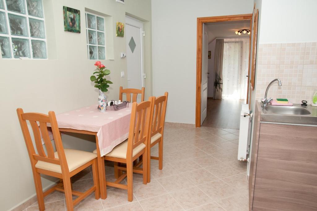 Deluxe Apartments Hévíz Pokoj fotografie